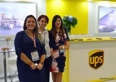 Growers willing to ship flowers to anywhere in the States can count on UPS. On the continent the forwarder is everywhere, anywhere, within 48 hours. From left to right Angee Arevalo, Clara Silvia, and Alisson Prieto.